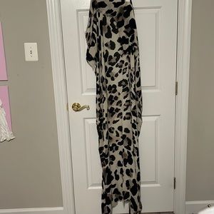Cheetah scarf/Shaw